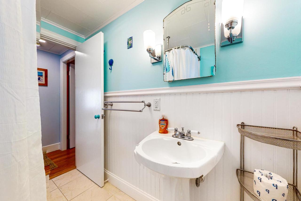 Pineapple Cottage By The Sea Ogunquit Exterior photo