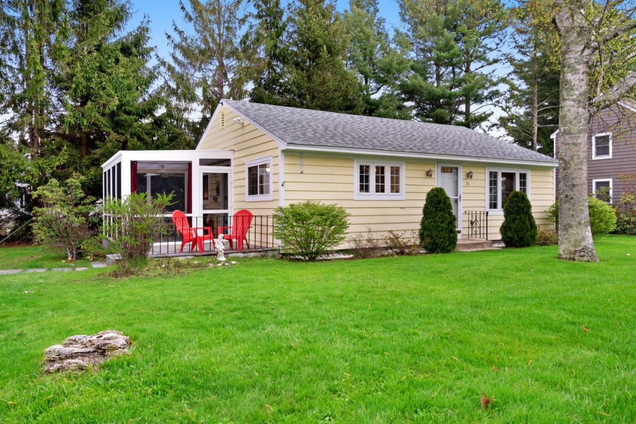 Pineapple Cottage By The Sea Ogunquit Exterior photo